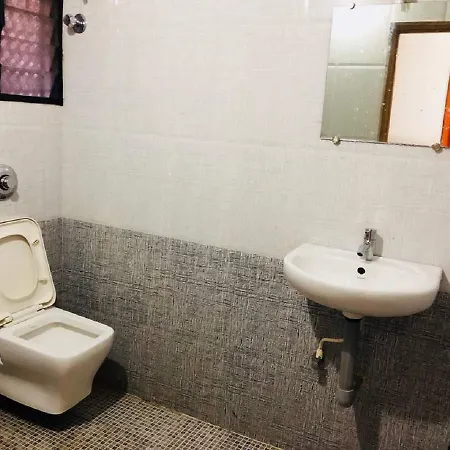 Nagu Palace 2* كوندابور