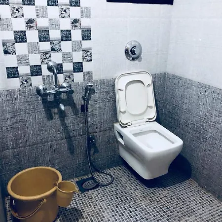 فندق Nagu Palace كوندابور