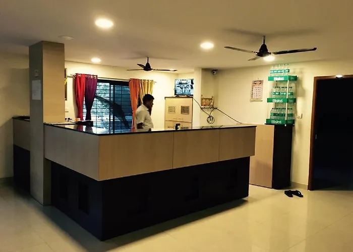 מלון Nagu Palace 2*