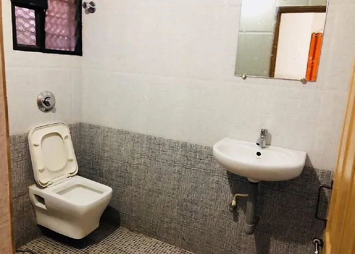 Nagu Palace 2* קונדפור